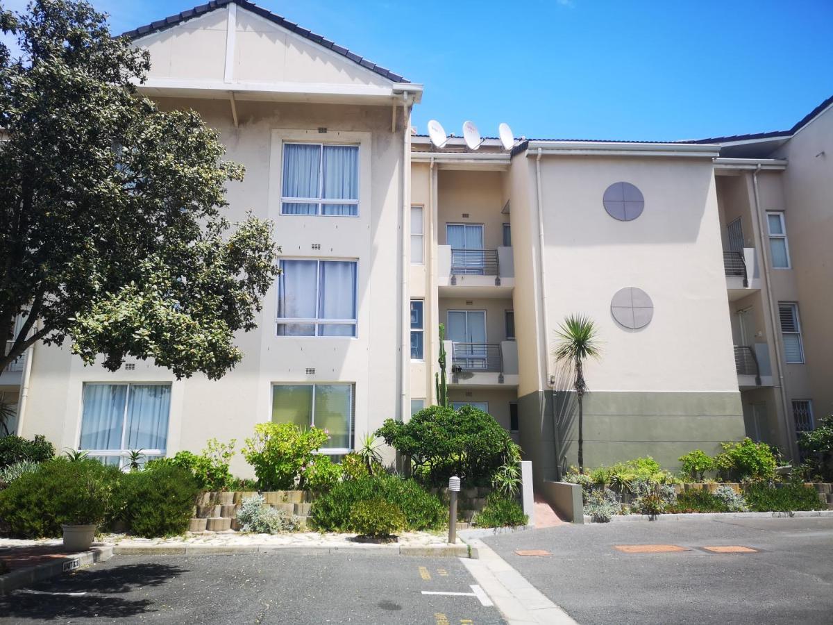Cape Town Family Beachfront Apartment Leisure Bay ภายนอก รูปภาพ
