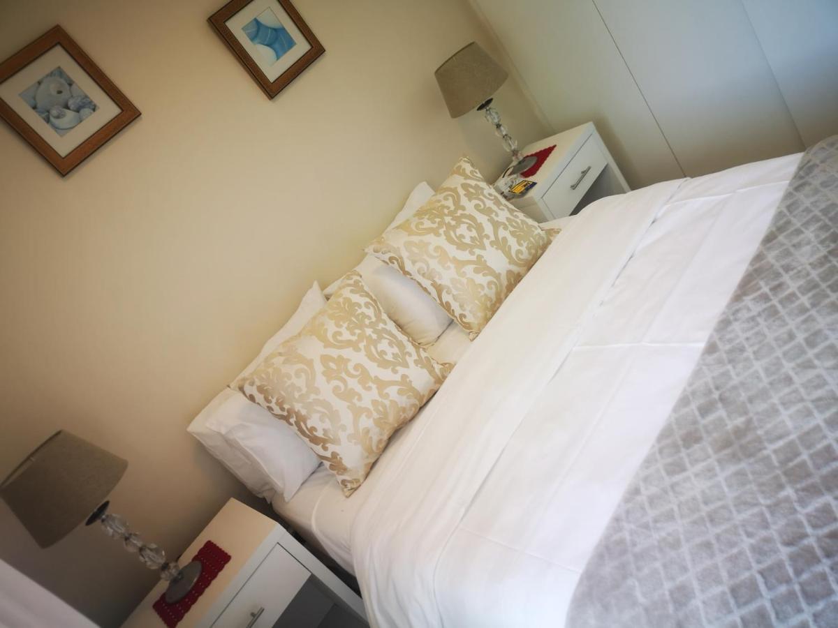 Cape Town Family Beachfront Apartment Leisure Bay ภายนอก รูปภาพ