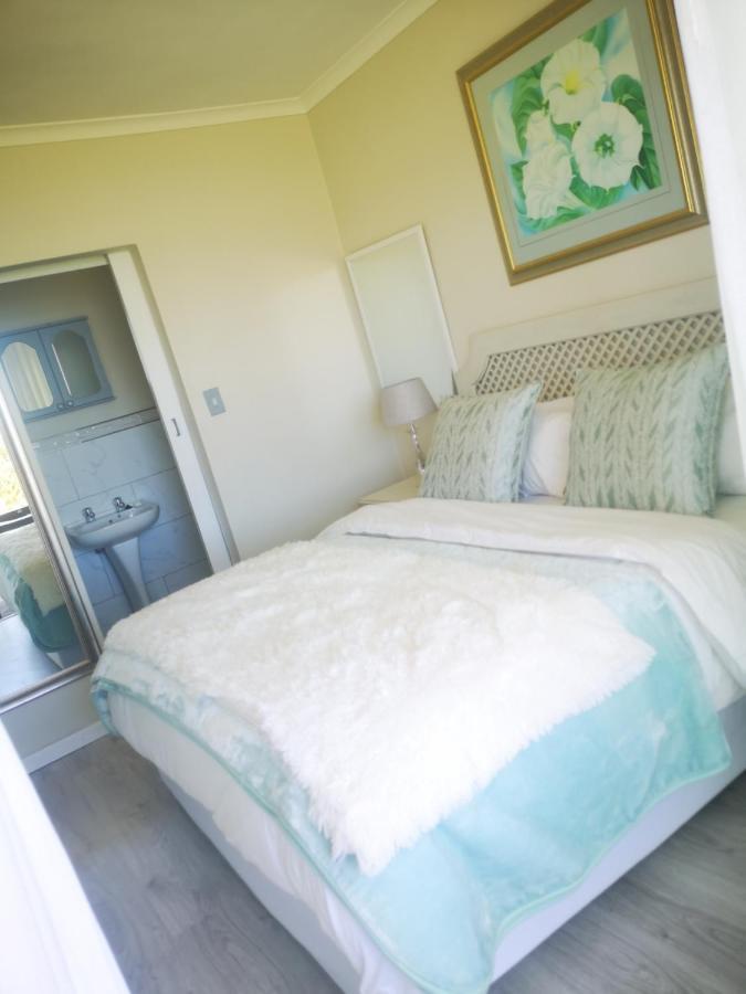 Cape Town Family Beachfront Apartment Leisure Bay ภายนอก รูปภาพ