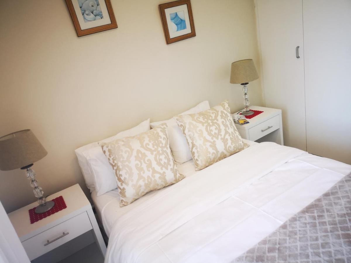 Cape Town Family Beachfront Apartment Leisure Bay ภายนอก รูปภาพ